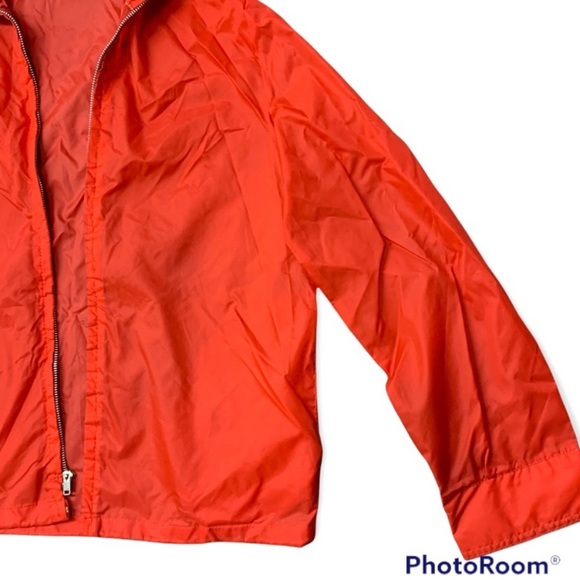 Vintage Single Stitch Men's Red Nylon Windbreaker Jacket by AMEREX Sport-Series - Picture 6 of 15